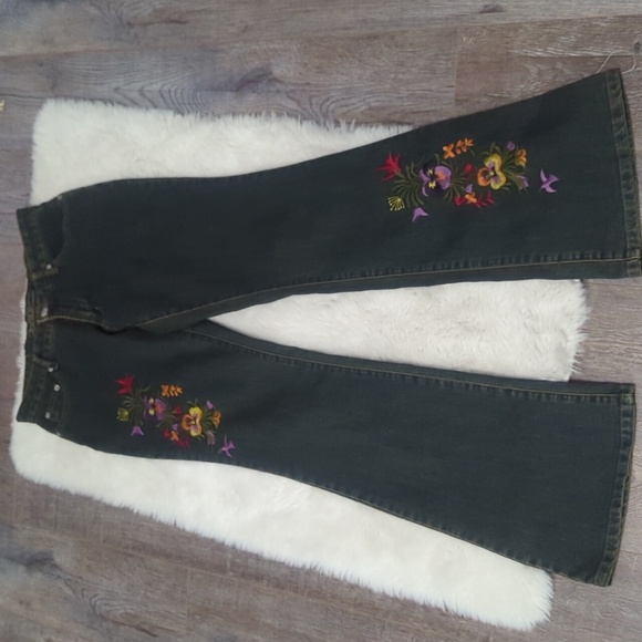 WATER DROP Embroidered Flared Jeans ~ NWOT - Picture 4 of 11